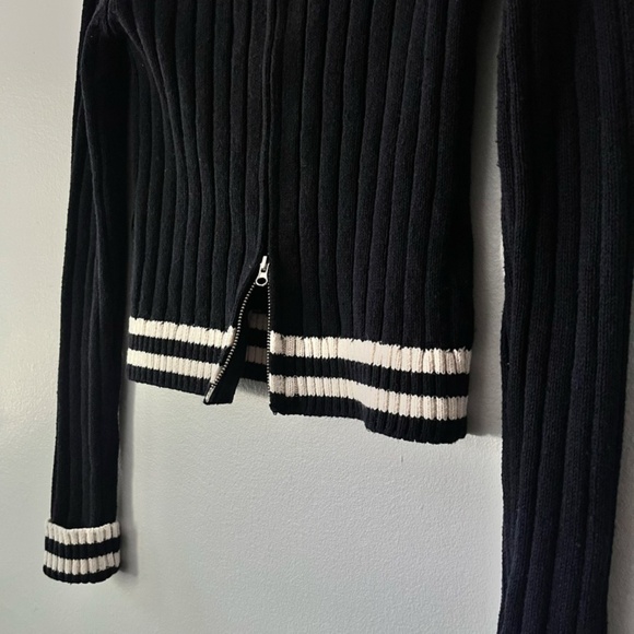 Urban Outfitters top- new with tags - Picture 2 of 3